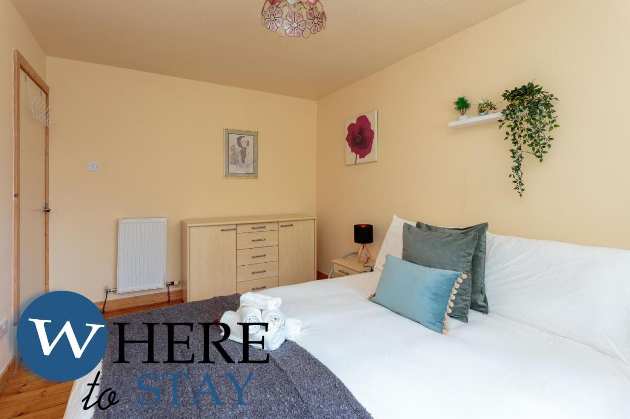 Lovely Apartment By The Hillwood Park-Free Parking 爱丁堡 外观 照片