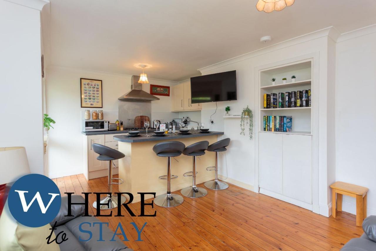 Lovely Apartment By The Hillwood Park-Free Parking 爱丁堡 外观 照片